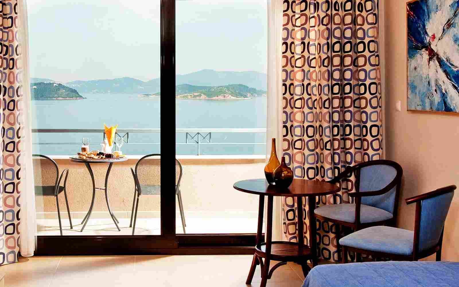 https://hotel1912.de/wp-content/uploads/2016/03/summer-room-05.jpg